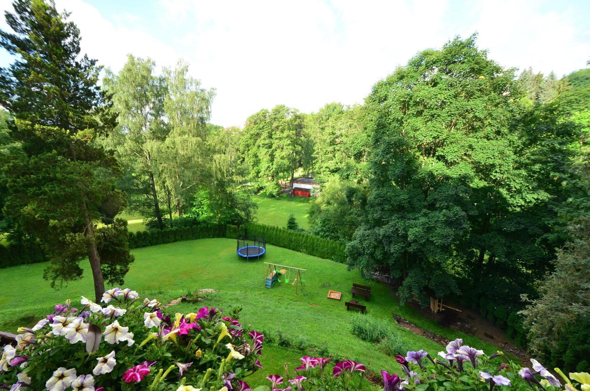 Sant Georg Garni Hotel มาเรียอานซเกลาซนี ภายนอก รูปภาพ