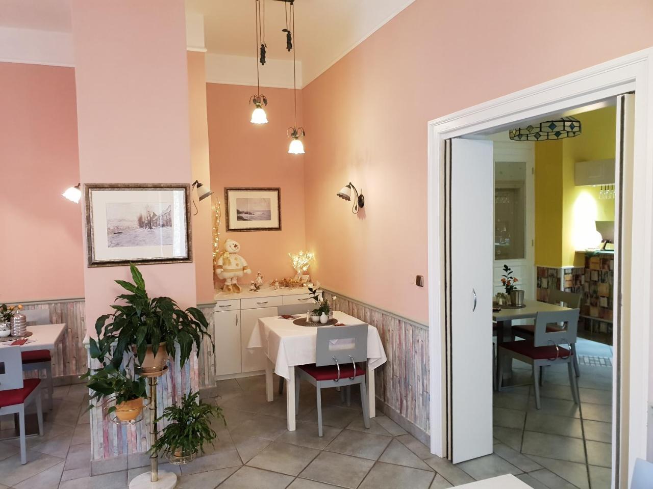 Sant Georg Garni Hotel มาเรียอานซเกลาซนี ภายนอก รูปภาพ