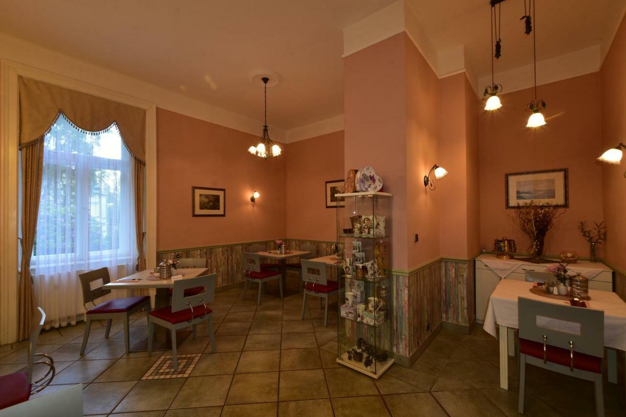 Sant Georg Garni Hotel มาเรียอานซเกลาซนี ภายนอก รูปภาพ
