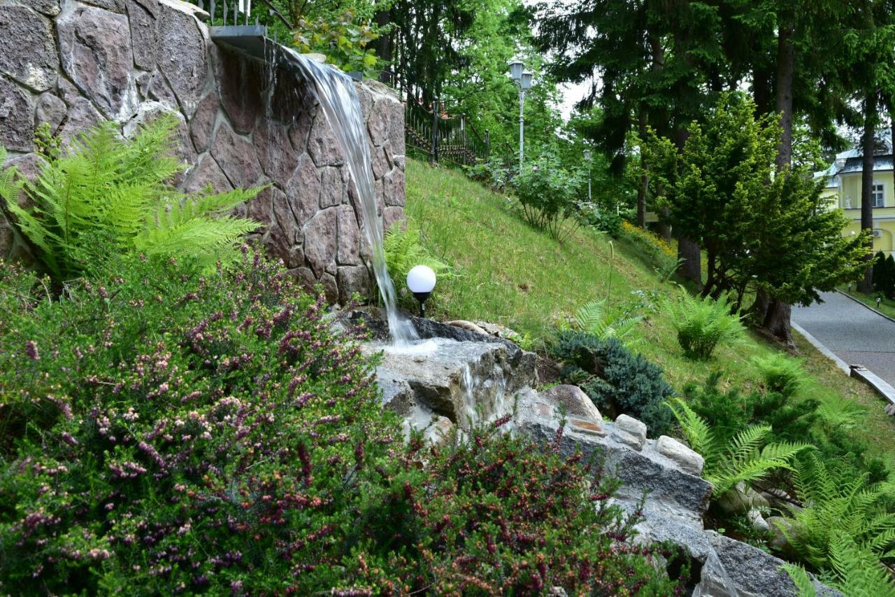 Sant Georg Garni Hotel มาเรียอานซเกลาซนี ภายนอก รูปภาพ